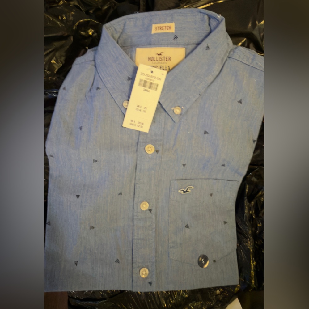 Hollister Men's Light Blue Casual Shirt